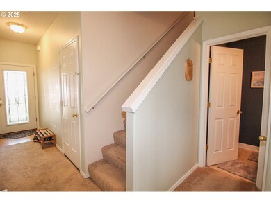 17962 SW Niks Dr, Beaverton, OR 97006 - photo 4