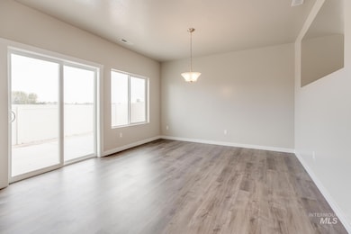 6957 W Grand Rapids Dr, Meridian, ID 83646 - photo 5