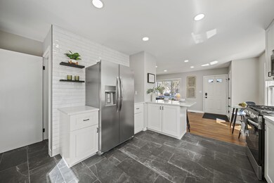 19-web-or-mls-A7409139