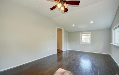 1716 Sale Rd, Columbus, OH 43224 - photo 6