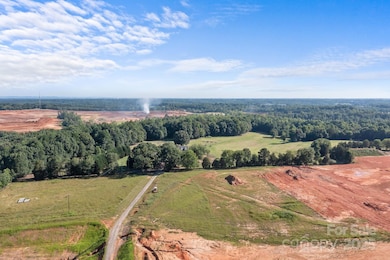 134 Iredell Ave, Troutman, NC 28166 - photo 2