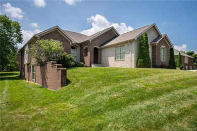 1017 Charlet Ridge Dr, Floyds Knobs, IN 47119 - photo 2