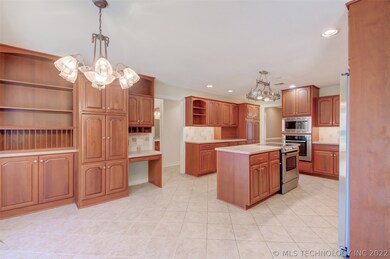 3016 Kingston Dr, Bartlesville, OK 74006 - photo 4