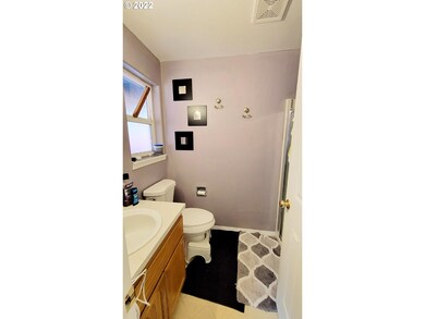 Bathroom, Attached