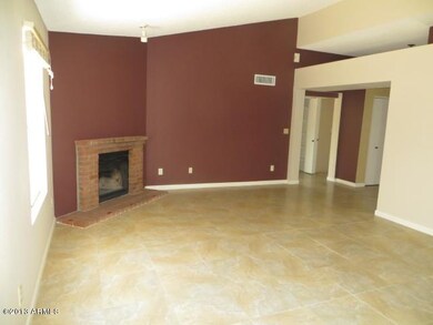 023-410603-GreatRoom1c