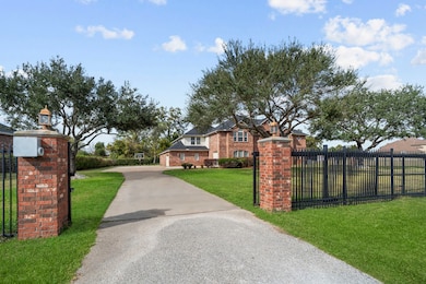 4502 Creek Point Ln, Missouri City, TX 77459 - photo 4