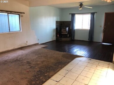 320 W F St, Rainier, OR 97048 - photo 5