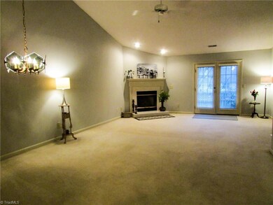 Living Room / Dining Room