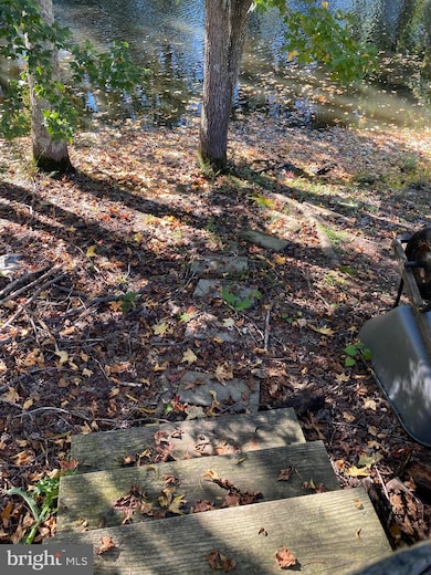 22461 Sara Ct, Great Mills, MD 20634 - photo 5