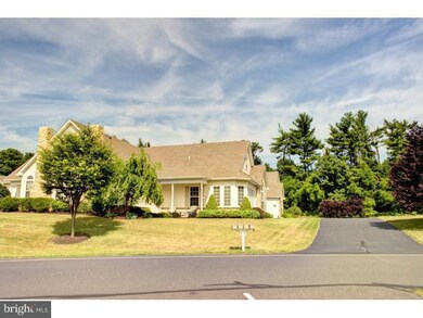 1104 Bordeaux Ln, Pennsburg, PA 18073 - photo 3