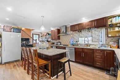 714 S Main St, Attleboro, MA 02703 - photo 2