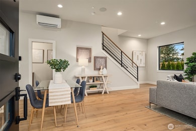 10805 NE 60th St, Kirkland, WA 98033 - photo 6