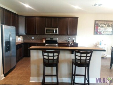 19935 Pecan Hill Dr, Zachary, LA 70791 - photo 4