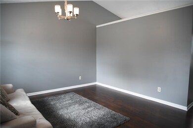 12927 Longleaf Ln, Fishers, IN 46038 - photo 2