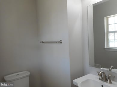 7406 Acacia Ct, Clinton, MD 20735 - photo 5