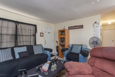 318 Palm Ave-13