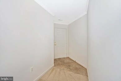 2505 Hemingway Dr unit 2C, Frederick, MD 21702 - photo 5