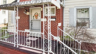 702 Westview St, Narrows, VA 24124 - photo 4