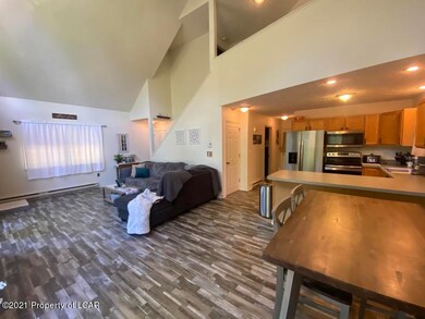 145 Grouse Ridge Ln, Drums, PA 18222 - photo 5