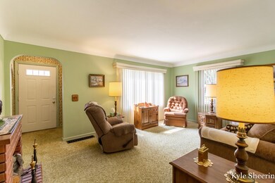 719 Colrain (17 of 35)