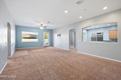 04-Dining_Living Room