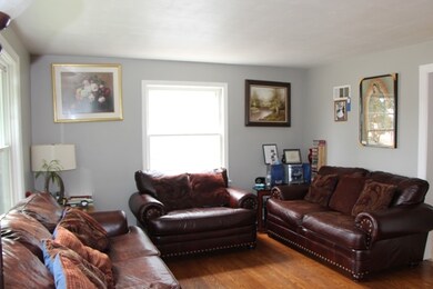 428 S Dilger Ave, Waukegan, IL 60085 - photo 3