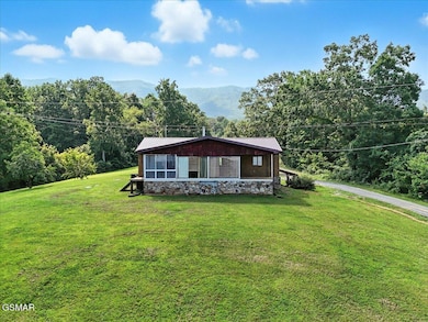 1011 Frank Thornton Rd, Dandridge, TN 37725 - photo 2