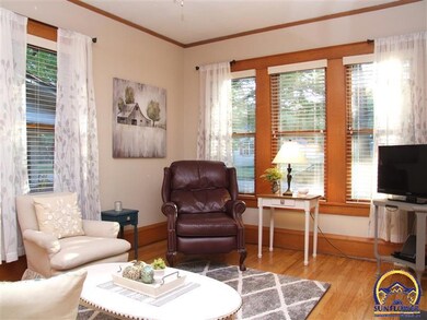 223 SW Elmwood Ave, Topeka, KS 66606 - photo 3