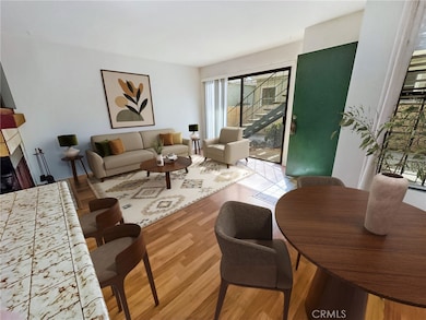 virtual staged living/dining