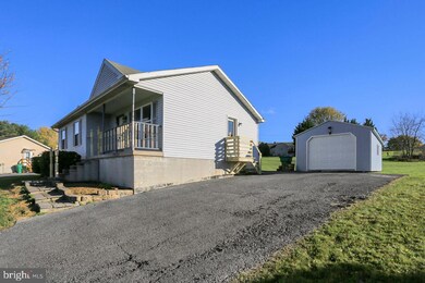 2658 Tattoo Dr, Chambersburg, PA 17202 - photo 4