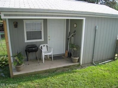 16452 Cornell St, East Liverpool, OH 43920 - photo 5