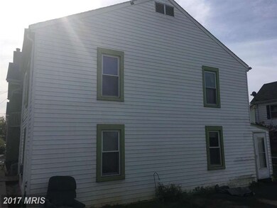 329 Washington St, Chambersburg, PA 17201 - photo 4
