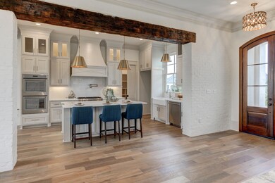 304 Everett Ridge-6