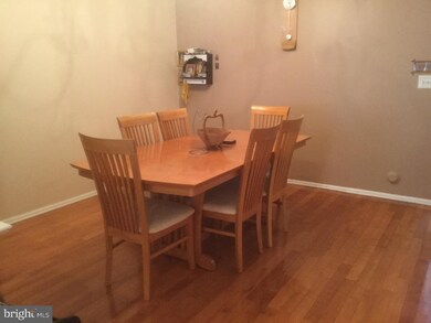 302 Creststone Cir, Princeton, NJ 08540 - photo 3