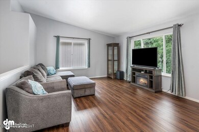 09-Living Room_SLS_-1378