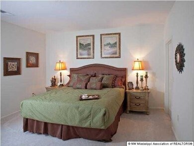 8750 Parkview Oaks Cir, Olive Branch, MS 38654 - photo 7