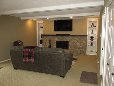 8305 N Yosemite Dr, Muncie, IN 47303 - photo 6