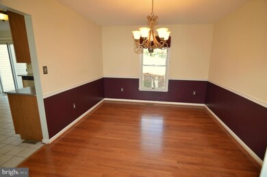 100 Spruce Ln, Annapolis, MD 21403 - photo 5