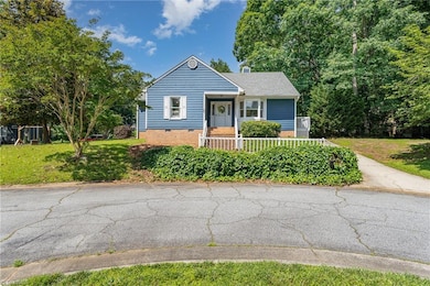 944 Chatfield Dr, Jamestown, NC 27282 - photo 3