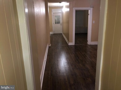 711 Swede St, Norristown, PA 19401 - photo 4