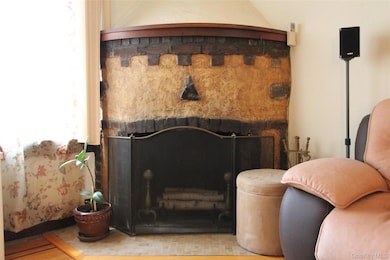 63-61 77th St, Flushing, NY 11379 - photo 7