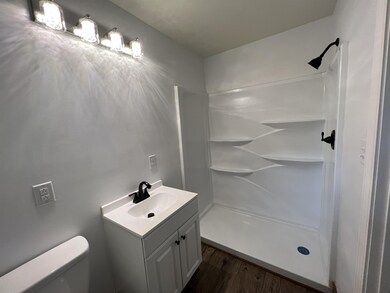 505 W 6th St, Siler City, NC 27344 - photo 6