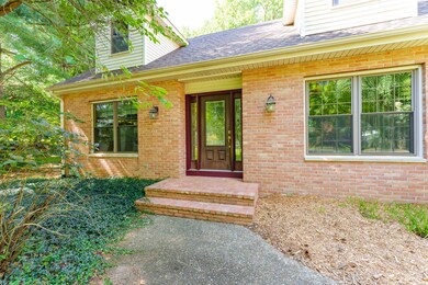 Applelane_Circle_3017_Kalamazoo_49008-Ex