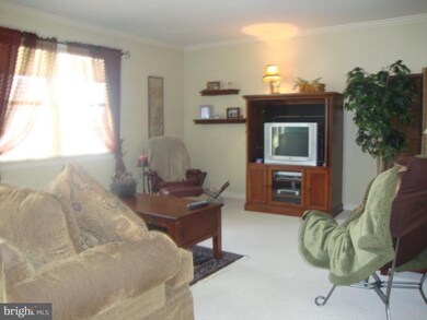 134 Dartmouth Dr, Hagerstown, MD 21742 - photo 2