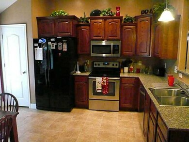 Kitchen. PANTRY, STAINLESS STEEL APPLIANCES