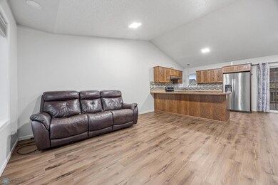 2812 Umber Ct S, Fargo, ND 58104 - photo 6