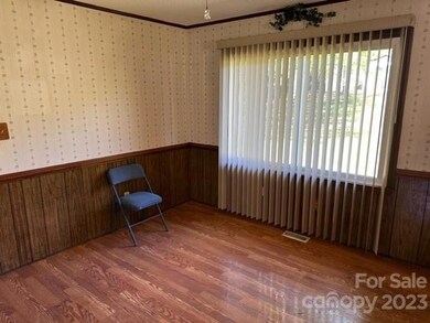 525 Lee Dr, Shelby, NC 28152 - photo 7