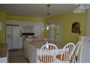 Kitchen with large island