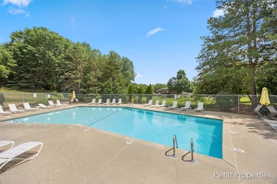 2984 Chapshire Dr SE unit 59, Grand Rapids, MI 49546 - photo 3