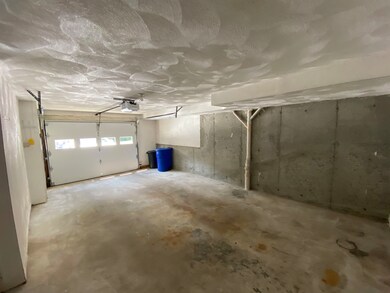 4 Hawkstead Hollow unit U7, Nashua, NH 03063 - photo 3